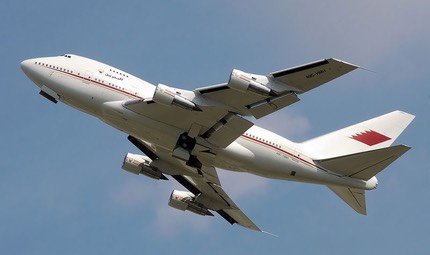Bahrain Royal Flight Boeing 747SP banking in flight, showing its shortened fuselage